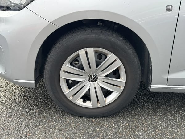 Photo de la voiture VOLKSWAGEN CADDY MAXI 2.0 TDI 102 BVM6