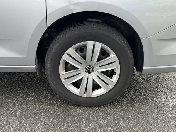 Photo de la voiture VOLKSWAGEN CADDY MAXI 2.0 TDI 102 BVM6