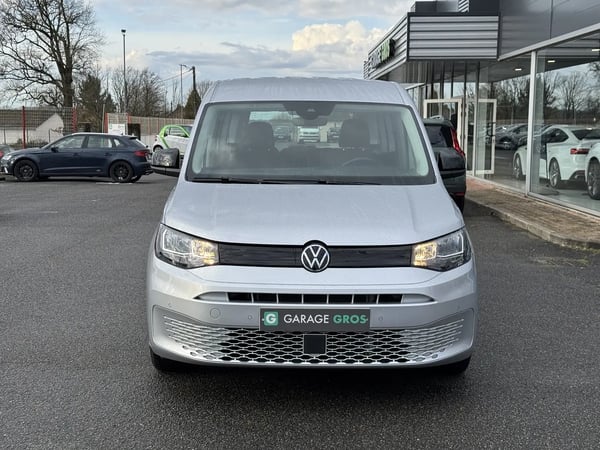 Photo de la voiture VOLKSWAGEN CADDY MAXI 2.0 TDI 102 BVM6