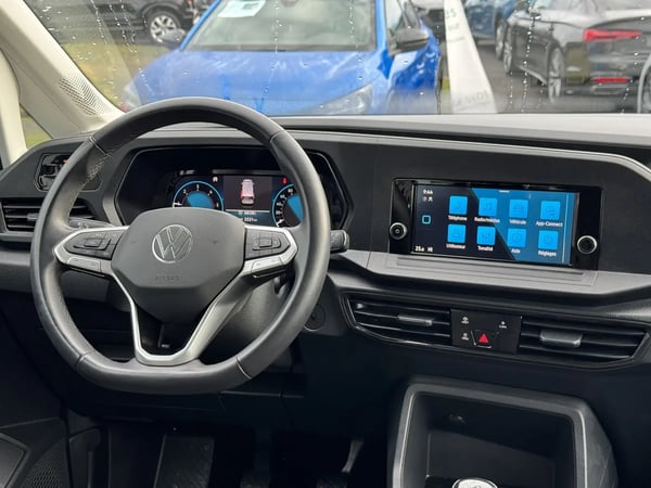 Photo de la voiture VOLKSWAGEN CADDY MAXI 2.0 TDI 102 BVM6