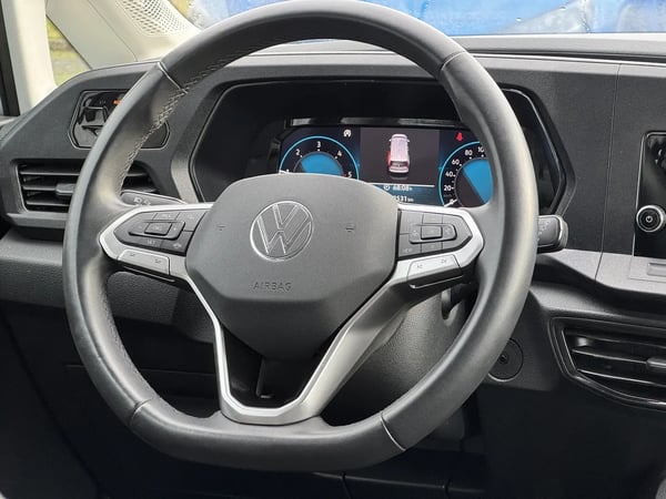Photo de la voiture VOLKSWAGEN CADDY MAXI 2.0 TDI 102 BVM6