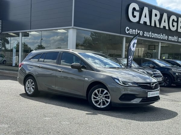 Image de présentation de la voiture par abonnement Opel Astra Sports Tourer 1.2 Turbo 110 Ch Bvm6 Edition Business
