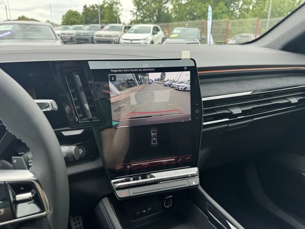 Photo de la voiture RENAULT AUSTRAL E-Tech full hybrid 200 GSR2 Techno esprit Alpine
