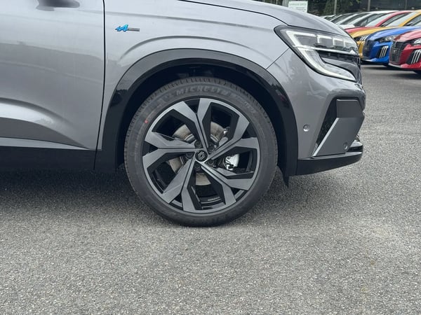 Photo de la voiture RENAULT AUSTRAL E-Tech full hybrid 200 GSR2 Techno esprit Alpine