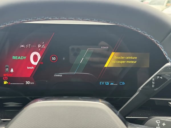 Photo de la voiture RENAULT AUSTRAL E-Tech full hybrid 200 GSR2 Techno esprit Alpine