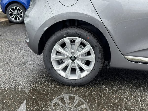 Photo de la voiture RENAULT CLIO V dCi 100 GSR2 Evolution