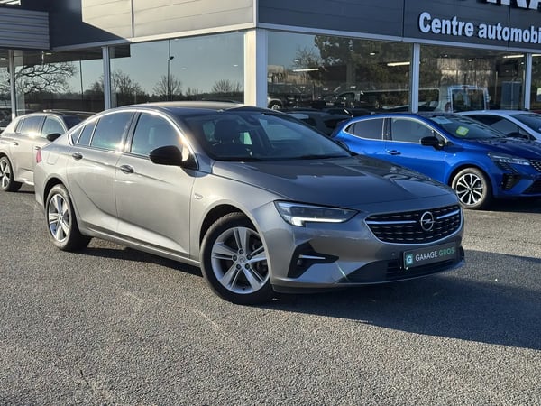 Photo de la voiture OPEL INSIGNIA GRAND SPORT 2.0 Diesel 174 ch BVM6 Elegance - 5P