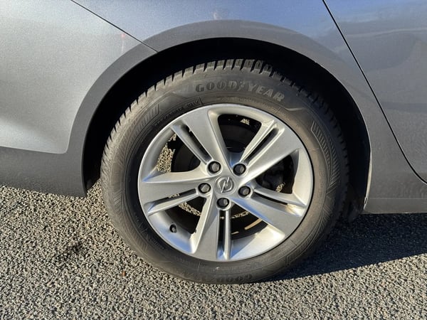 Photo de la voiture OPEL INSIGNIA GRAND SPORT 2.0 Diesel 174 ch BVM6 Elegance - 5P