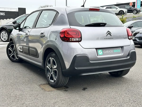 Photo de la voiture CITROEN C3 PureTech 83 ch BVM5 Plus