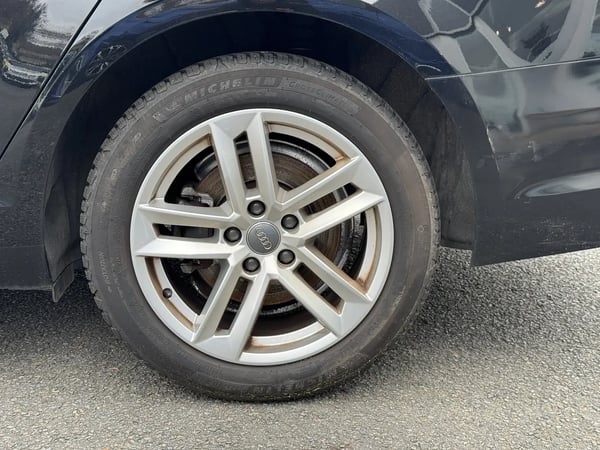 Photo de la voiture AUDI A4 AVANT 35 TDI 150 S tronic 7 Design