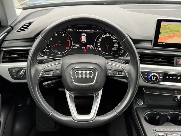Photo de la voiture AUDI A4 AVANT 35 TDI 150 S tronic 7 Design