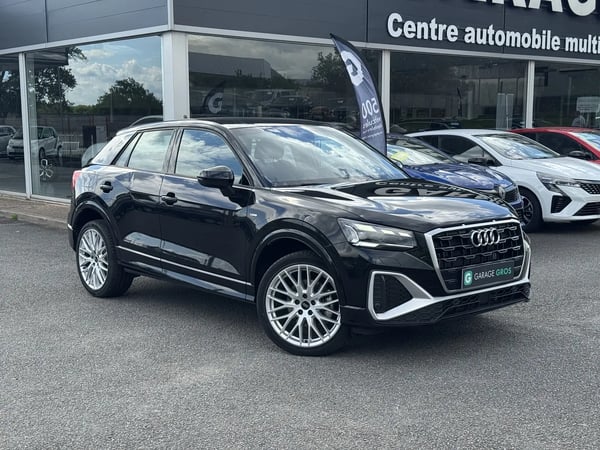 Photo de la voiture AUDI Q2 35 TDI 150 S tronic 7 S LINE