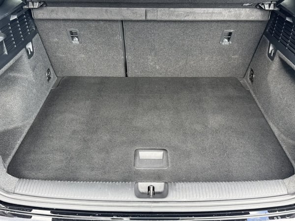 Photo de la voiture AUDI Q2 35 TDI 150 S tronic 7 S LINE