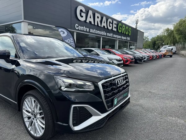 Photo de la voiture AUDI Q2 35 TDI 150 S tronic 7 S LINE