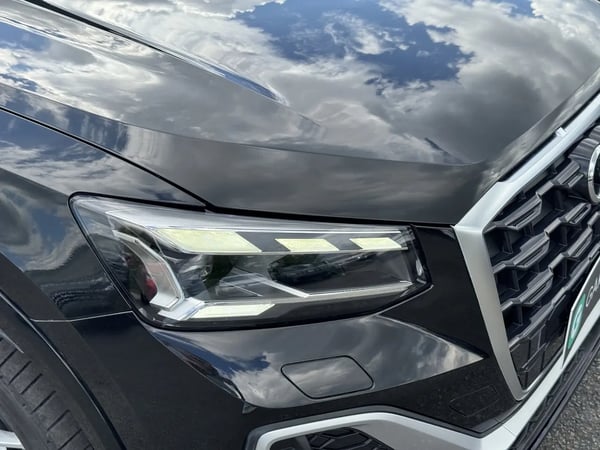 Photo de la voiture AUDI Q2 35 TDI 150 S tronic 7 S LINE