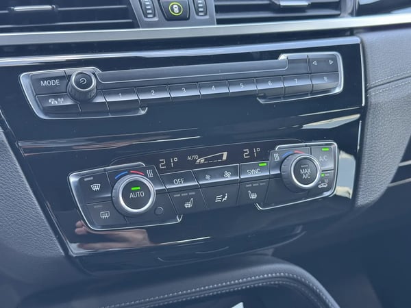 Photo de la voiture BMW X2 F39 sDrive 18i 140 ch DKG7 M Sport