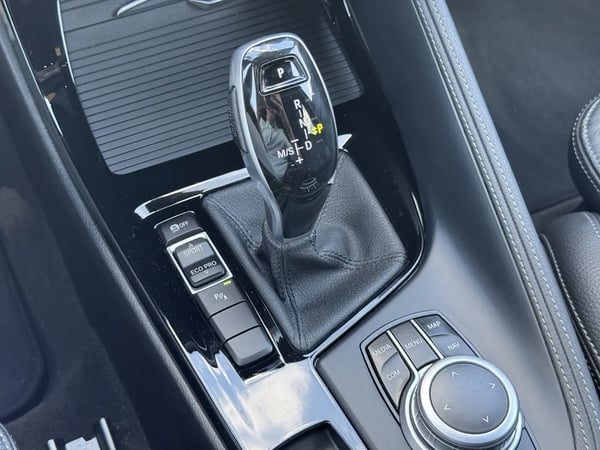 Photo de la voiture BMW X2 F39 sDrive 18i 140 ch DKG7 M Sport