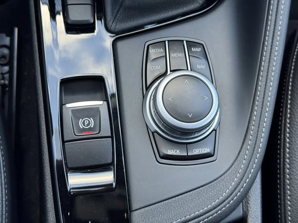 Photo de la voiture BMW X2 F39 sDrive 18i 140 ch DKG7 M Sport