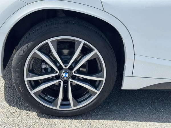 Photo de la voiture BMW X2 F39 sDrive 18i 140 ch DKG7 M Sport