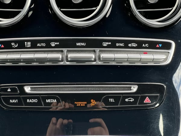 Photo de la voiture MERCEDES GLC Classe GLC 250 d 9G-Tronic 4Matic Executive