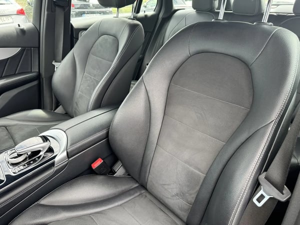 Photo de la voiture MERCEDES GLC Classe GLC 250 d 9G-Tronic 4Matic Executive