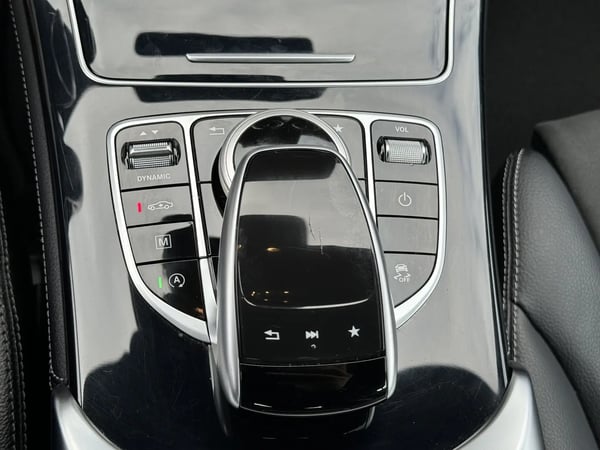 Photo de la voiture MERCEDES GLC Classe GLC 250 d 9G-Tronic 4Matic Executive