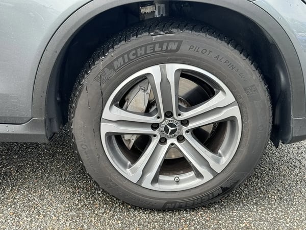 Photo de la voiture MERCEDES GLC Classe GLC 250 d 9G-Tronic 4Matic Executive
