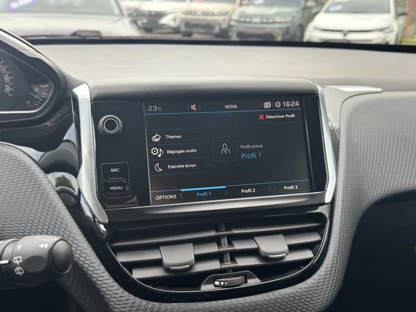 Photo de la voiture PEUGEOT 2008 1.2 PureTech 82ch BVM5 Style