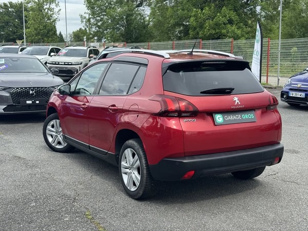 Photo de la voiture PEUGEOT 2008 1.2 PureTech 82ch BVM5 Style