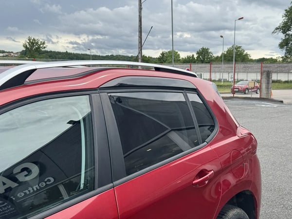 Photo de la voiture PEUGEOT 2008 1.2 PureTech 82ch BVM5 Style