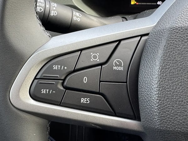 Photo de la voiture DACIA DUSTER TCe 130 4x2 Extreme