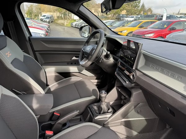 Photo de la voiture DACIA DUSTER TCe 130 4x2 Extreme