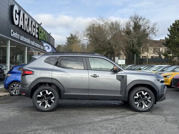 Photo de la voiture DACIA DUSTER TCe 130 4x2 Extreme