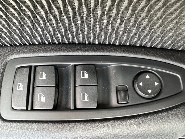 Photo de la voiture BMW SERIE 1 F20 LCI 114d 95 ch Premiere