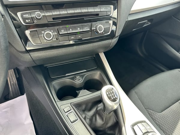Photo de la voiture BMW SERIE 1 F20 LCI 114d 95 ch Premiere