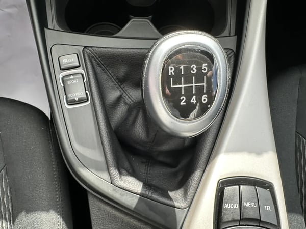 Photo de la voiture BMW SERIE 1 F20 LCI 114d 95 ch Premiere