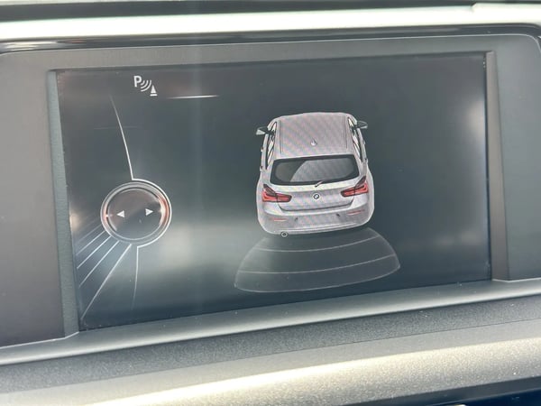 Photo de la voiture BMW SERIE 1 F20 LCI 114d 95 ch Premiere