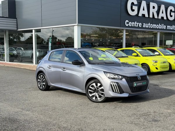 Photo de présentation de la voiture PEUGEOT 208 Hybrid 110 ch e-DCS6 Style