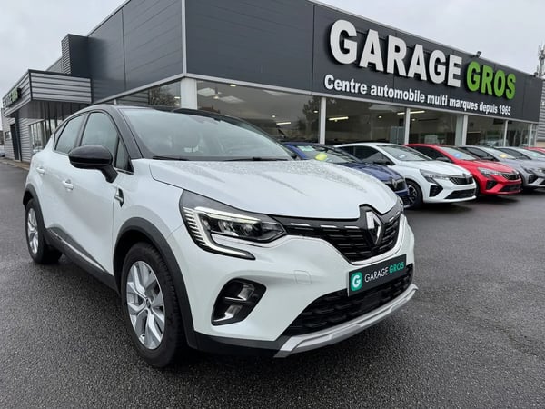 Photo de la voiture RENAULT CAPTUR TCe 140 EDC Intens