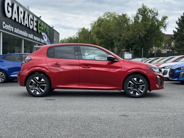 Photo de la voiture PEUGEOT 208 Hybrid 100 e-DCS6 Allure