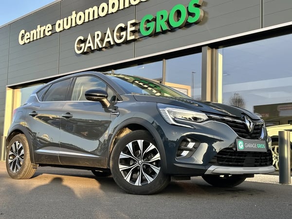 Photo de la voiture RENAULT CAPTUR mild hybrid 140 Techno