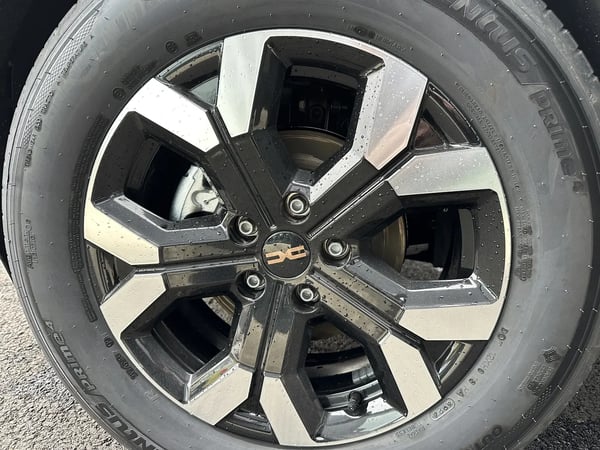 Photo de la voiture DACIA DUSTER TCe 130 4x2 Extreme