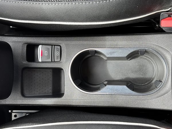 Photo de la voiture RENAULT CAPTUR TCe 90 Techno