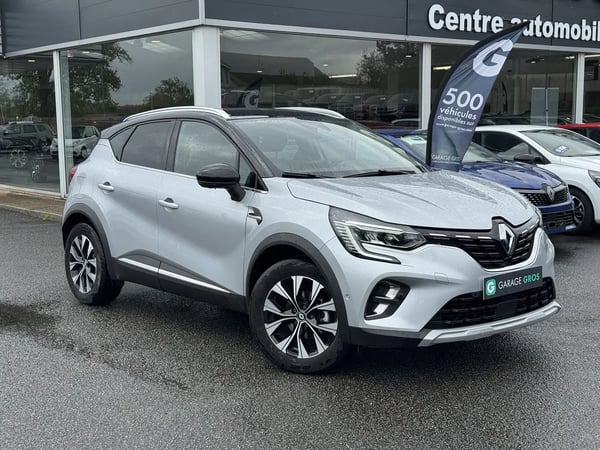 Photo de présentation de la voiture RENAULT CAPTUR TCe 90 Techno