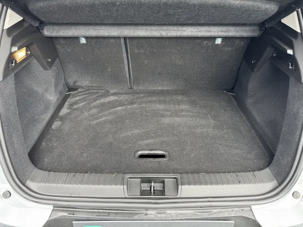 Photo de la voiture RENAULT CAPTUR TCe 90 Techno