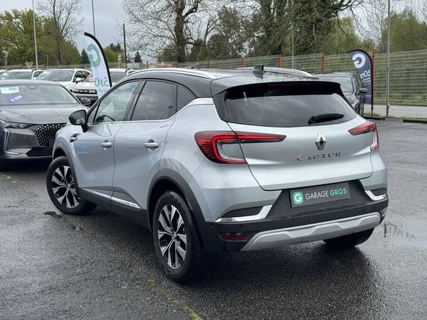 Photo de la voiture RENAULT CAPTUR TCe 90 Techno