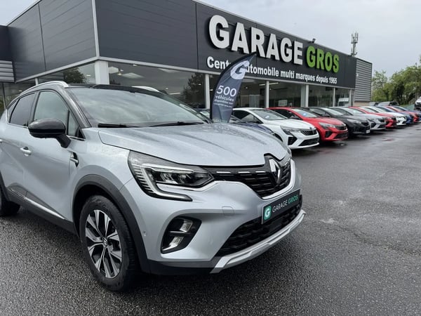 Photo de la voiture RENAULT CAPTUR TCe 90 Techno