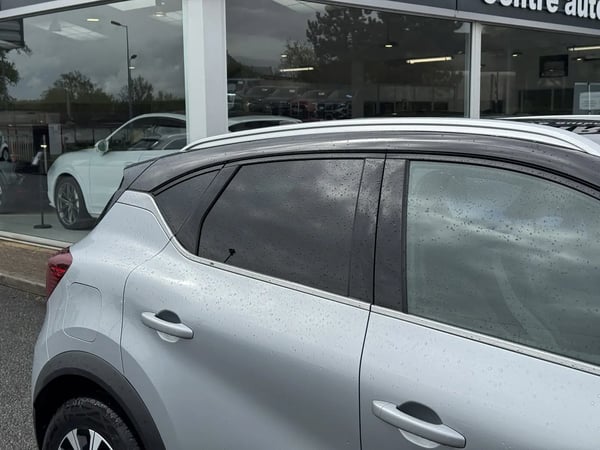 Photo de la voiture RENAULT CAPTUR TCe 90 Techno