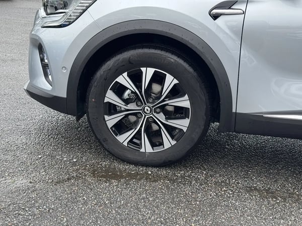 Photo de la voiture RENAULT CAPTUR TCe 90 Techno