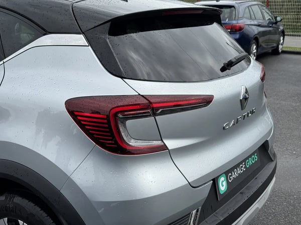 Photo de la voiture RENAULT CAPTUR TCe 90 Techno